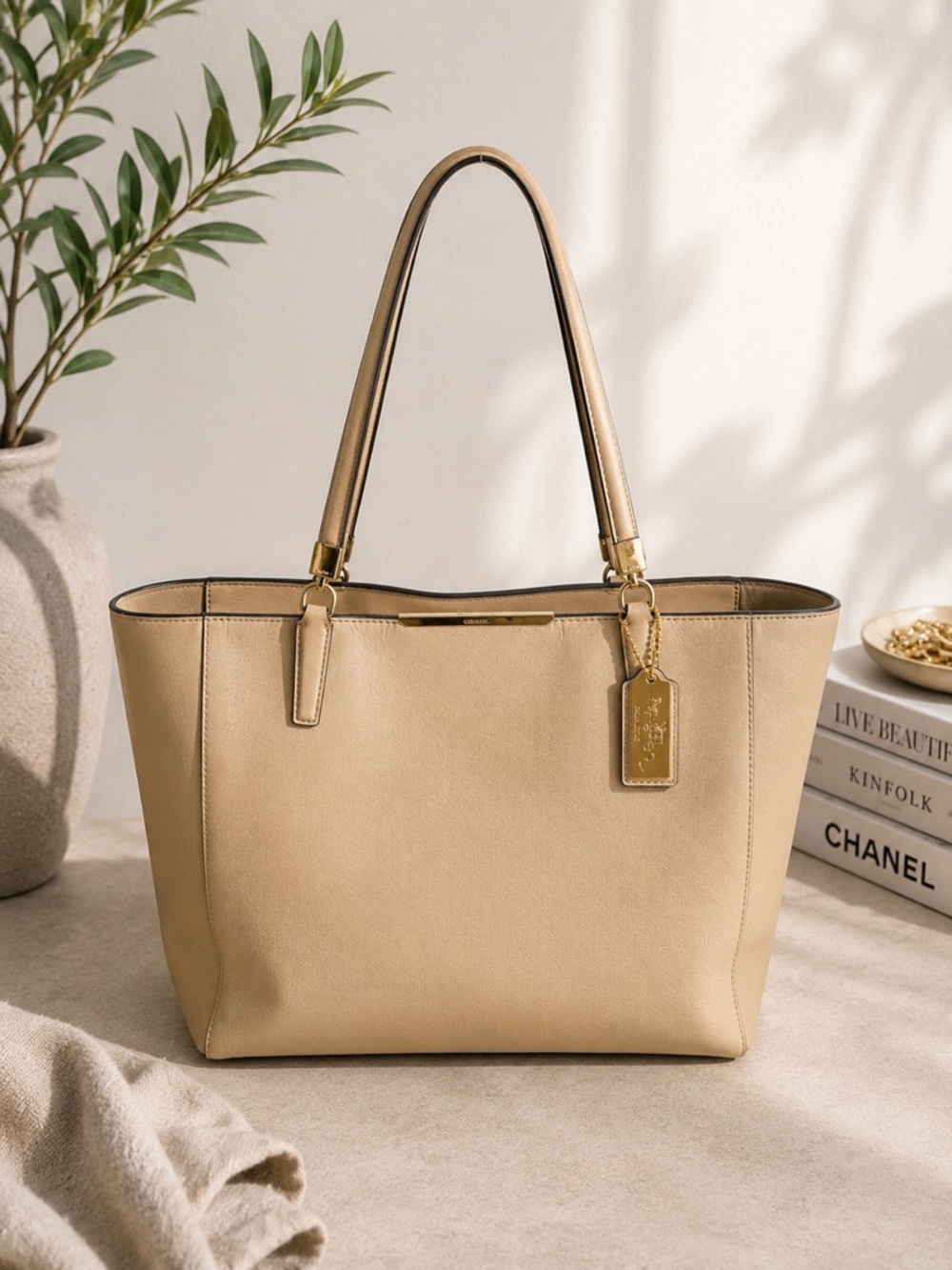 Coach Beige Saffiano Leather Tote Bag Large Shoulder Purse Gold Hardware